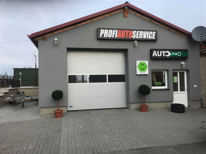 Budova autoservisu AUTOSLOSI v Pusté Polomi
